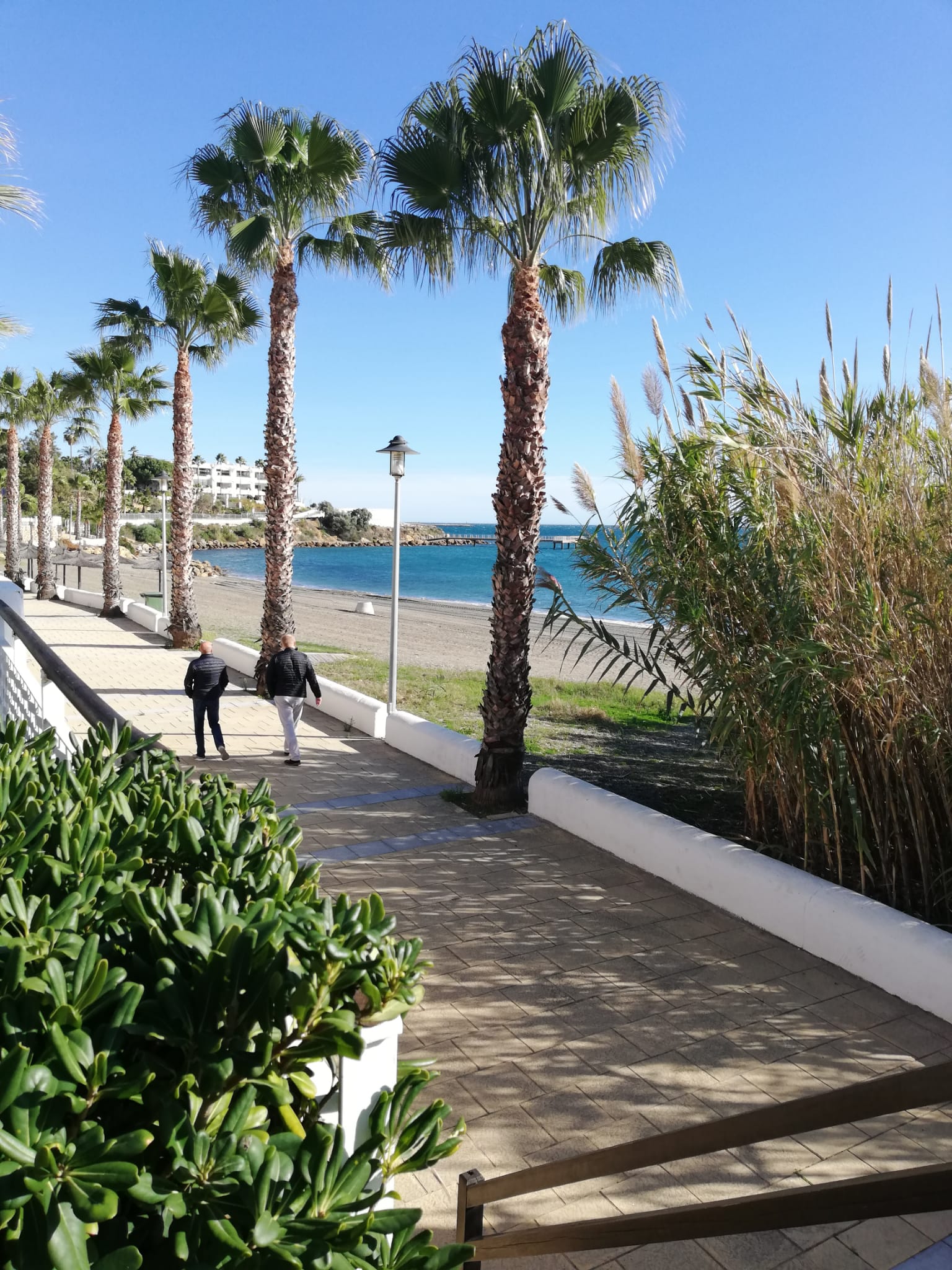 Таунхаус рядом с пляжем и отелем H10 в Эстепоне - mibgroup.es
