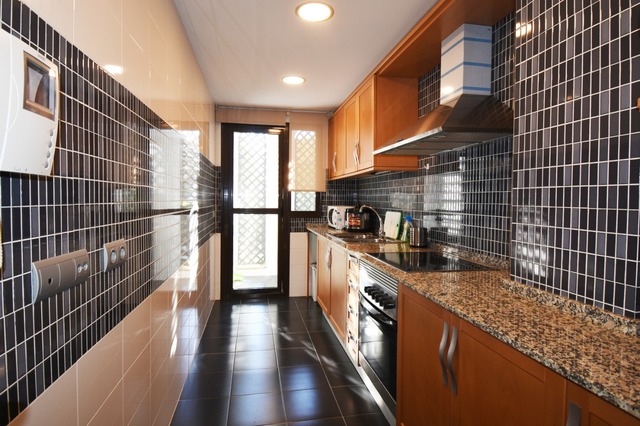 Apartamento de 2 dormitorios en alquiler Selvo Estepona - mibgroup.es