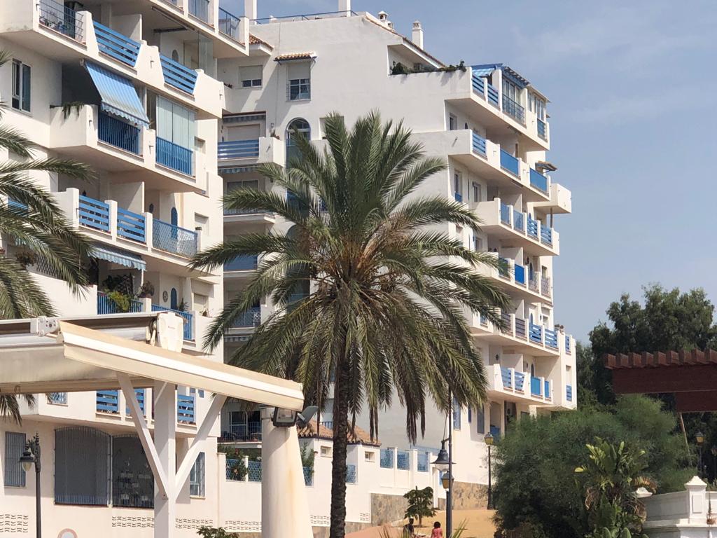 1 bedroom apartment for rent in Estepona near the beach and port - thumb - mibgroup.es