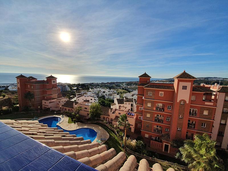Apartamento de 2 dormitorios en alquiler en la Duquesa con vista al mar - mibgroup.es