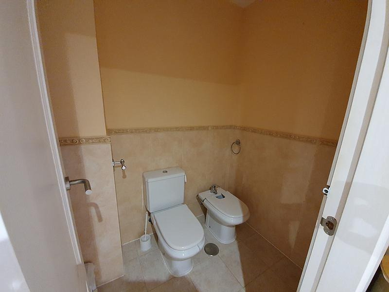 Apartamento de 3 dormitorios en alquiler en La Duquesa con vistas al mar - mibgroup.es