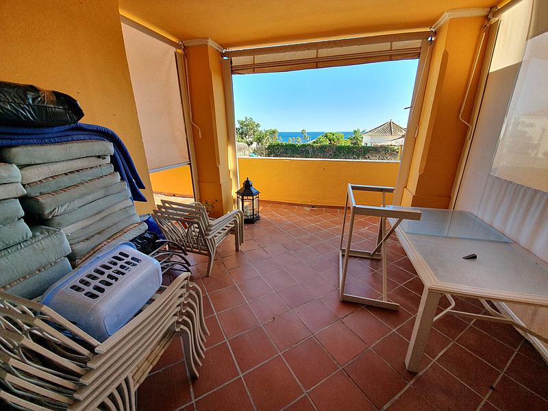 Apartamento de 3 dormitorios en alquiler en La Duquesa con vistas al mar - mibgroup.es
