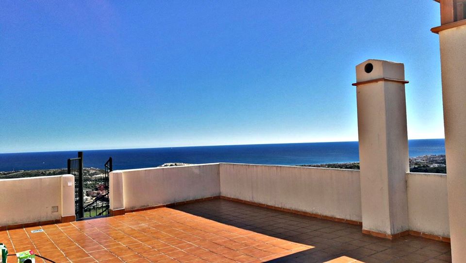Beautiful penthouse for rent in the urbanization of Dona Julia - mibgroup.es
