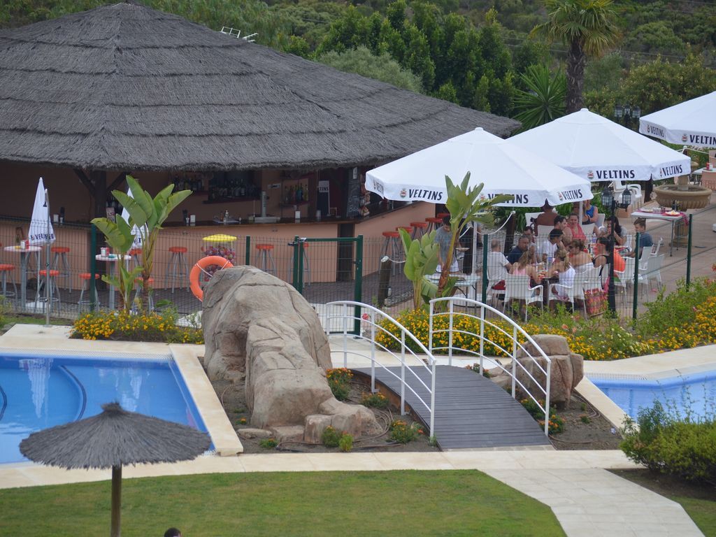 Se alquila piso de 2 habitaciones en Benahavis sin amueblar - mibgroup.es