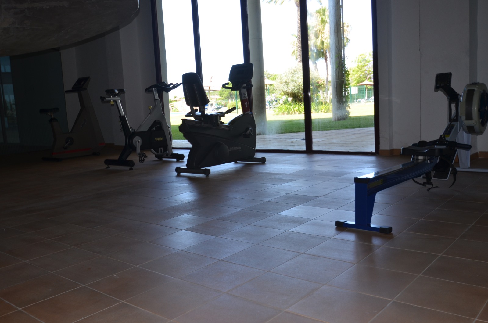 Se alquila piso de 2 habitaciones en Benahavis sin amueblar - mibgroup.es