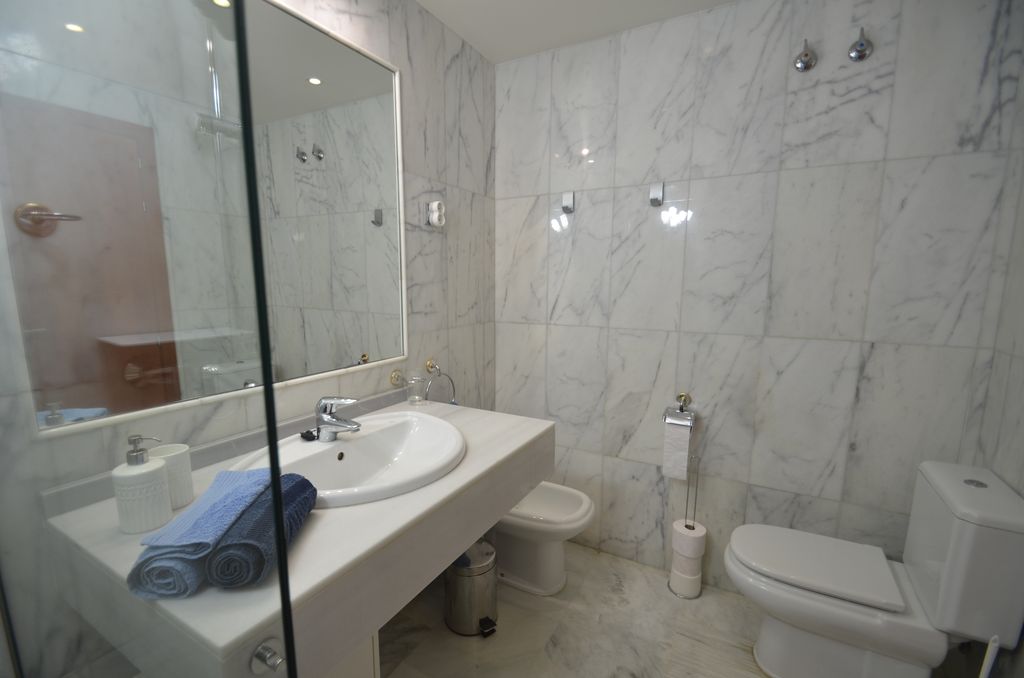 2 bedroom apartment for rent in Benahavis unfurnished - mibgroup.es