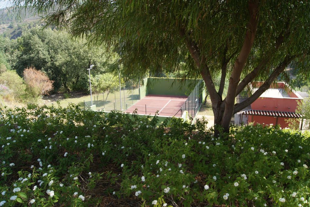 2 bedroom apartment for rent in Benahavis unfurnished - mibgroup.es