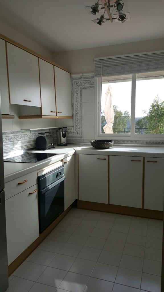 Ático de 2 dormitorios en alquiler en Estepona golf - mibgroup.es