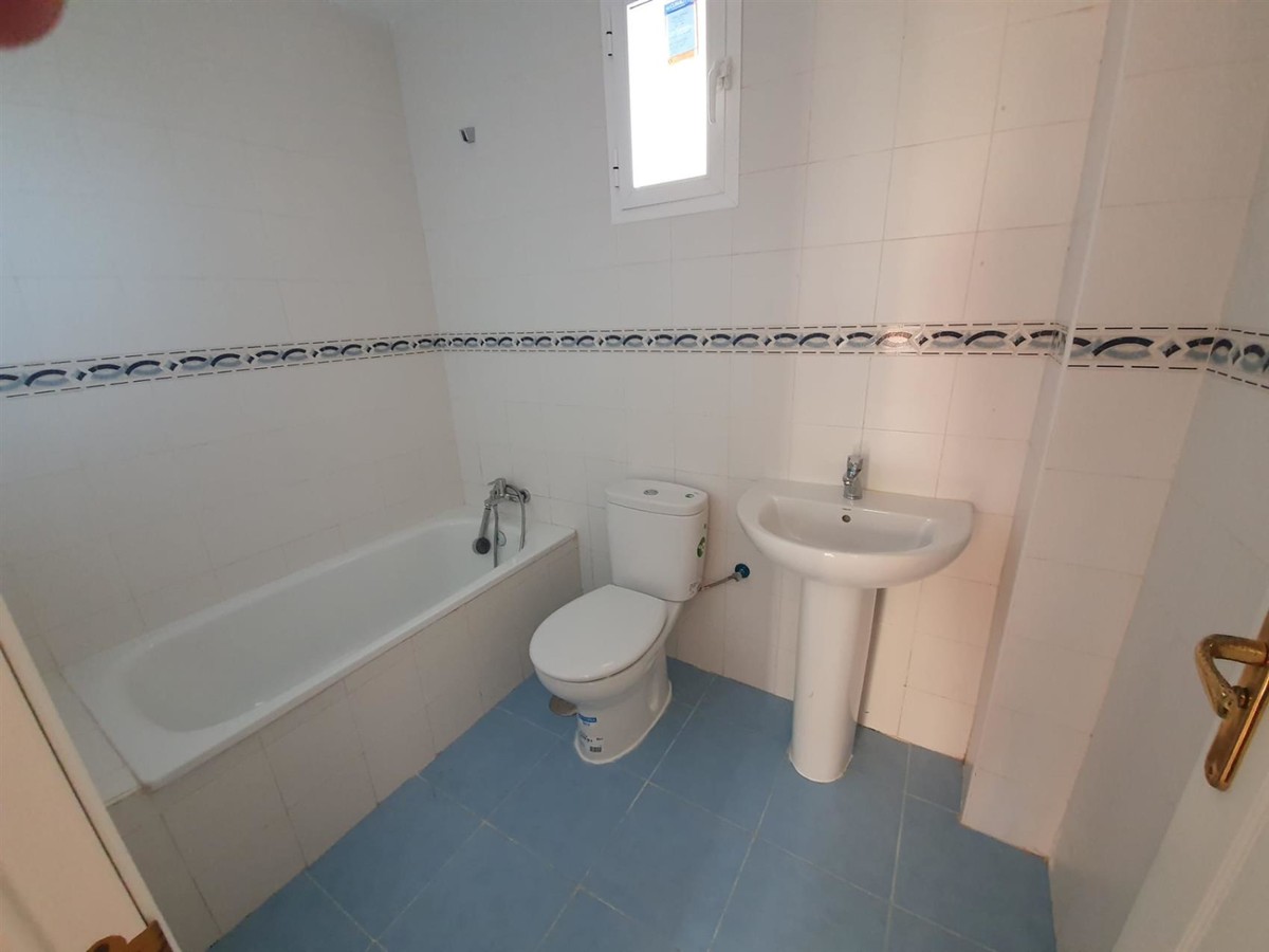 2 спальная квартира в аренду в Ла Дукеса Альборан хилз - mibgroup.es