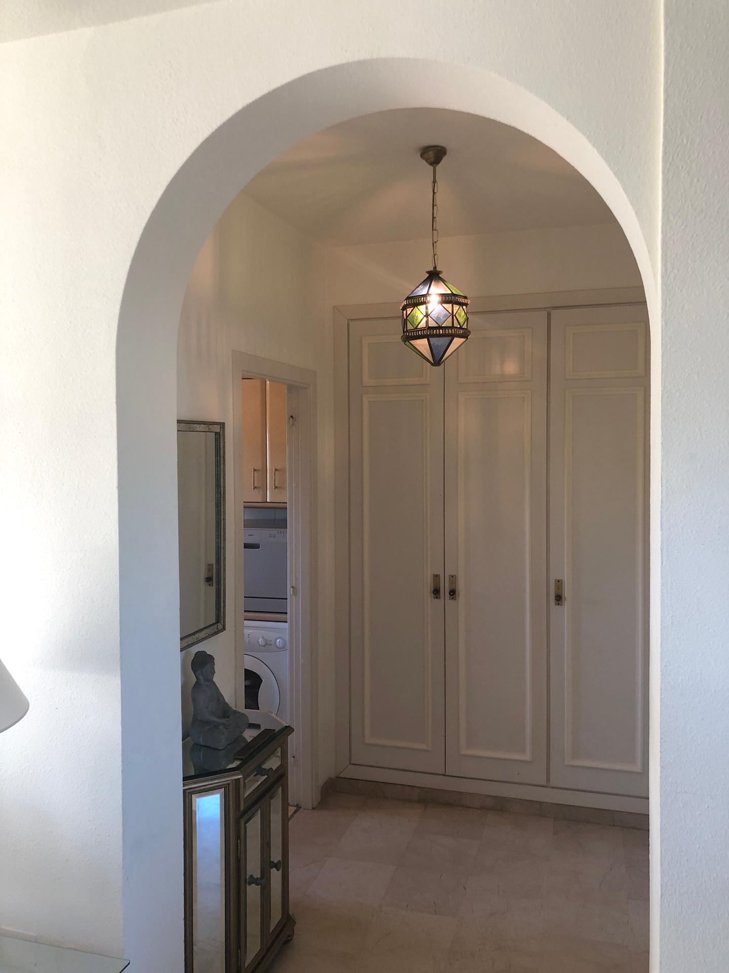 bajos con jardin en Estepona golf - mibgroup.es