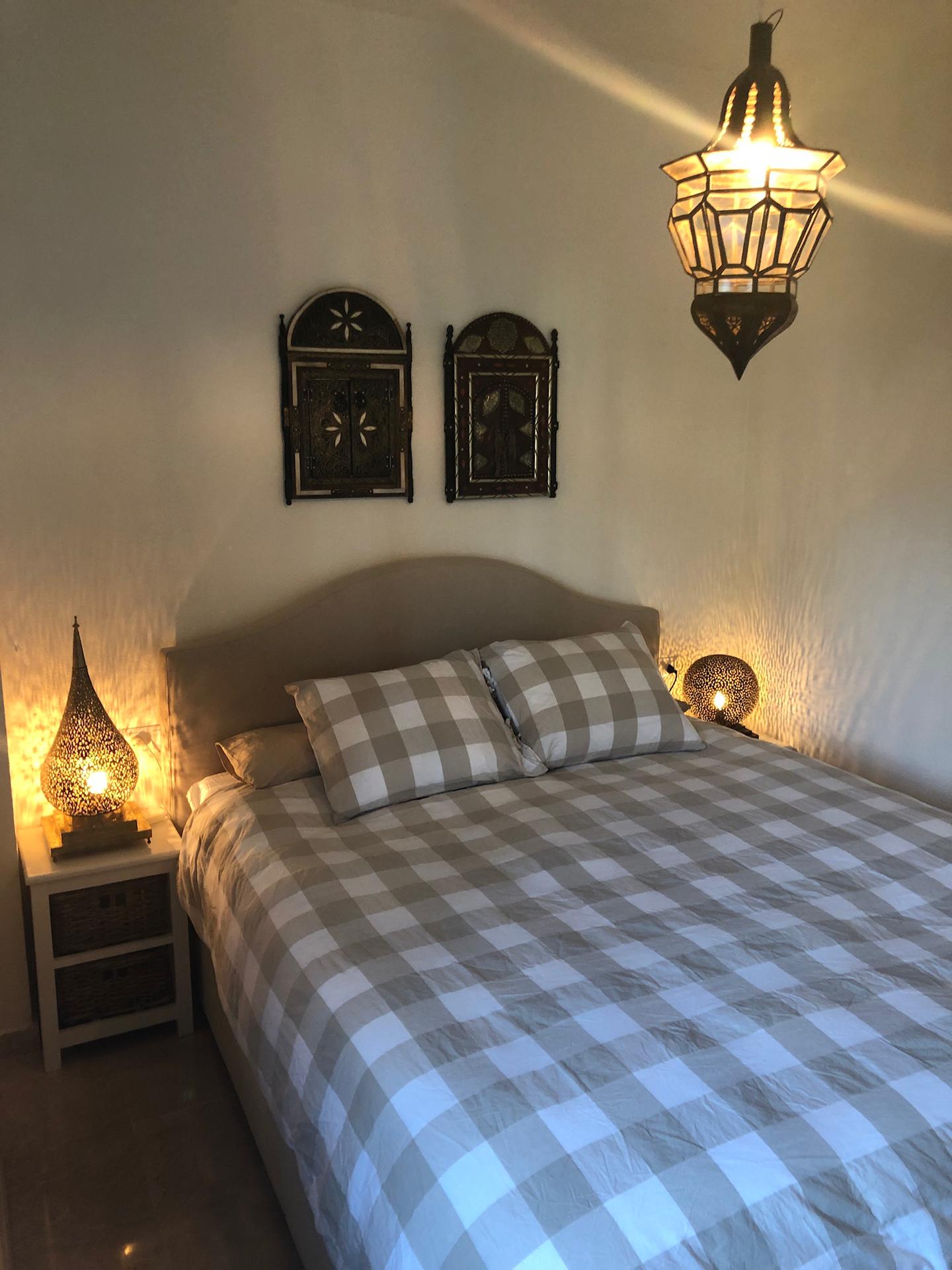 bajos con jardin en Estepona golf - mibgroup.es