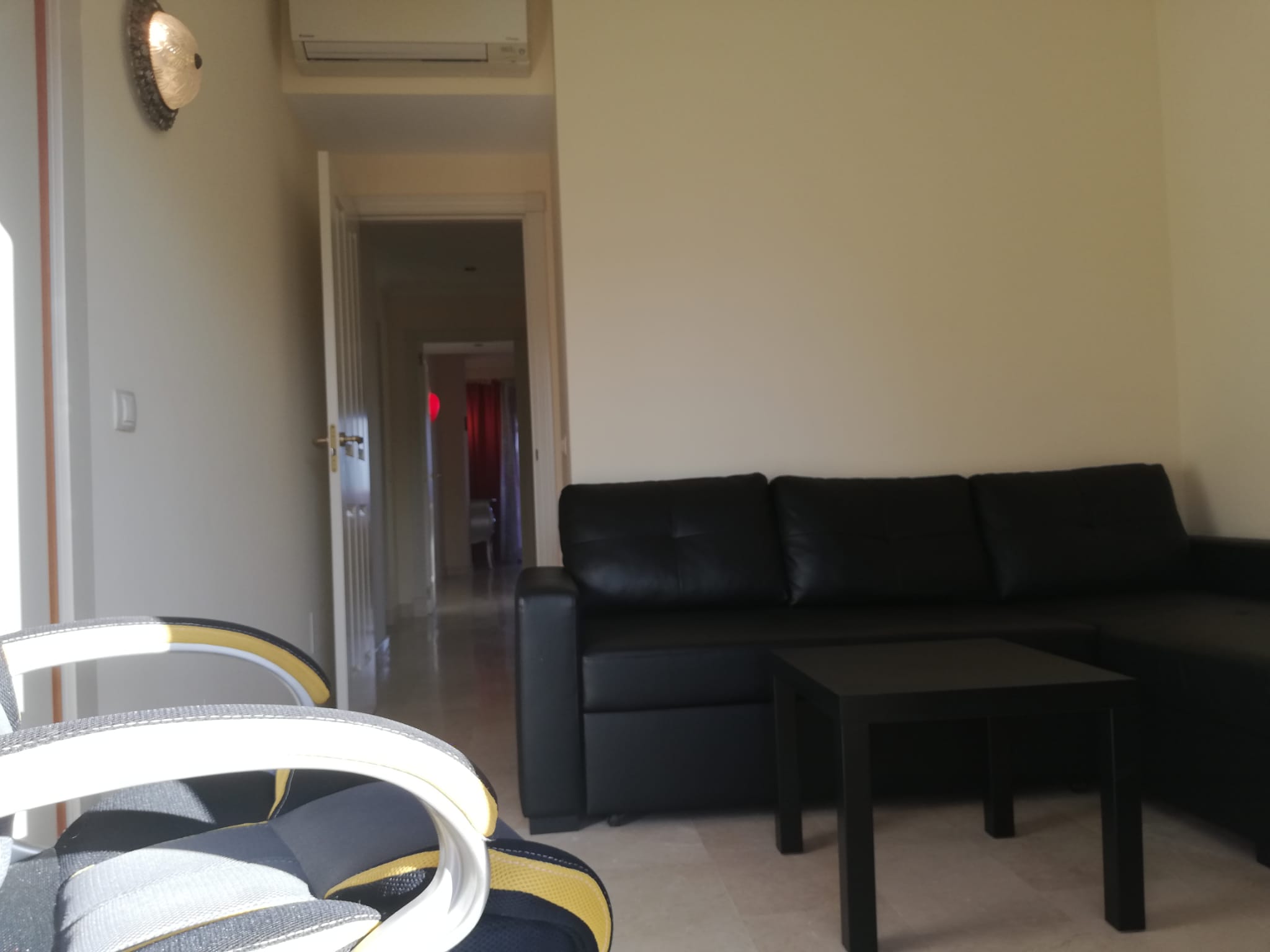 Apartamento de 2 dormitorios en alquiler en Estepona a 200 metros de la playa - mibgroup.es