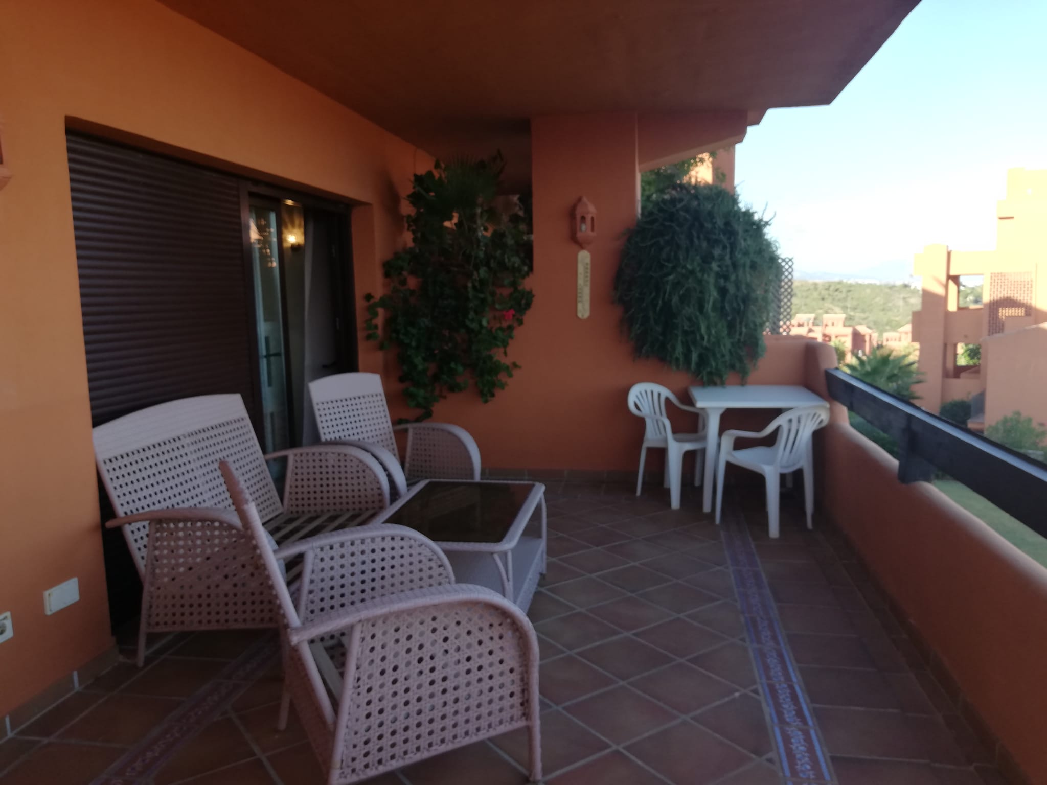 2 спальная квартира в аренду в Эстепоне 200 метров от пляжа - mibgroup.es