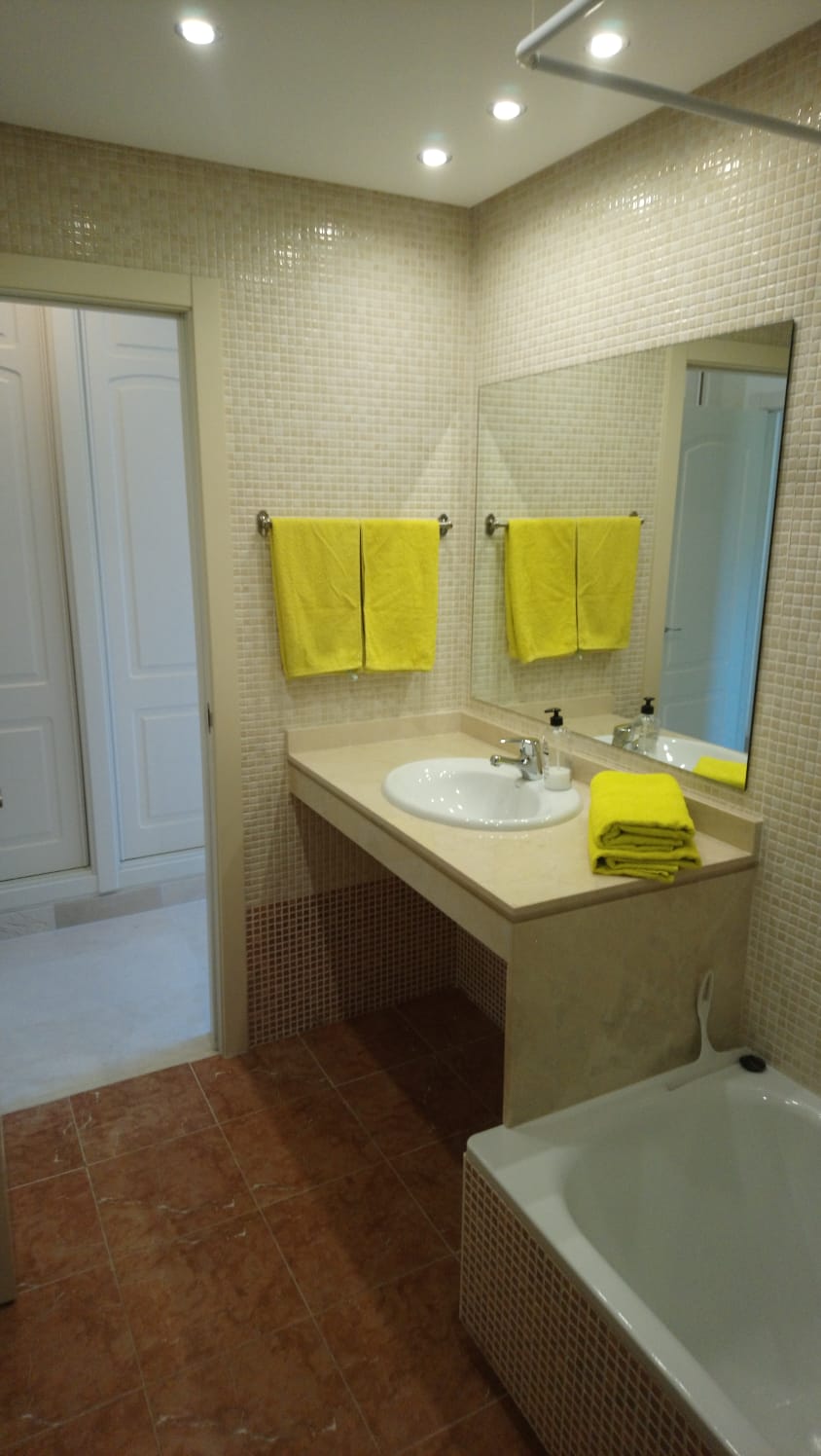 2 спальная квартира в аренду рядом с парком Сельво в Эстепоне - mibgroup.es