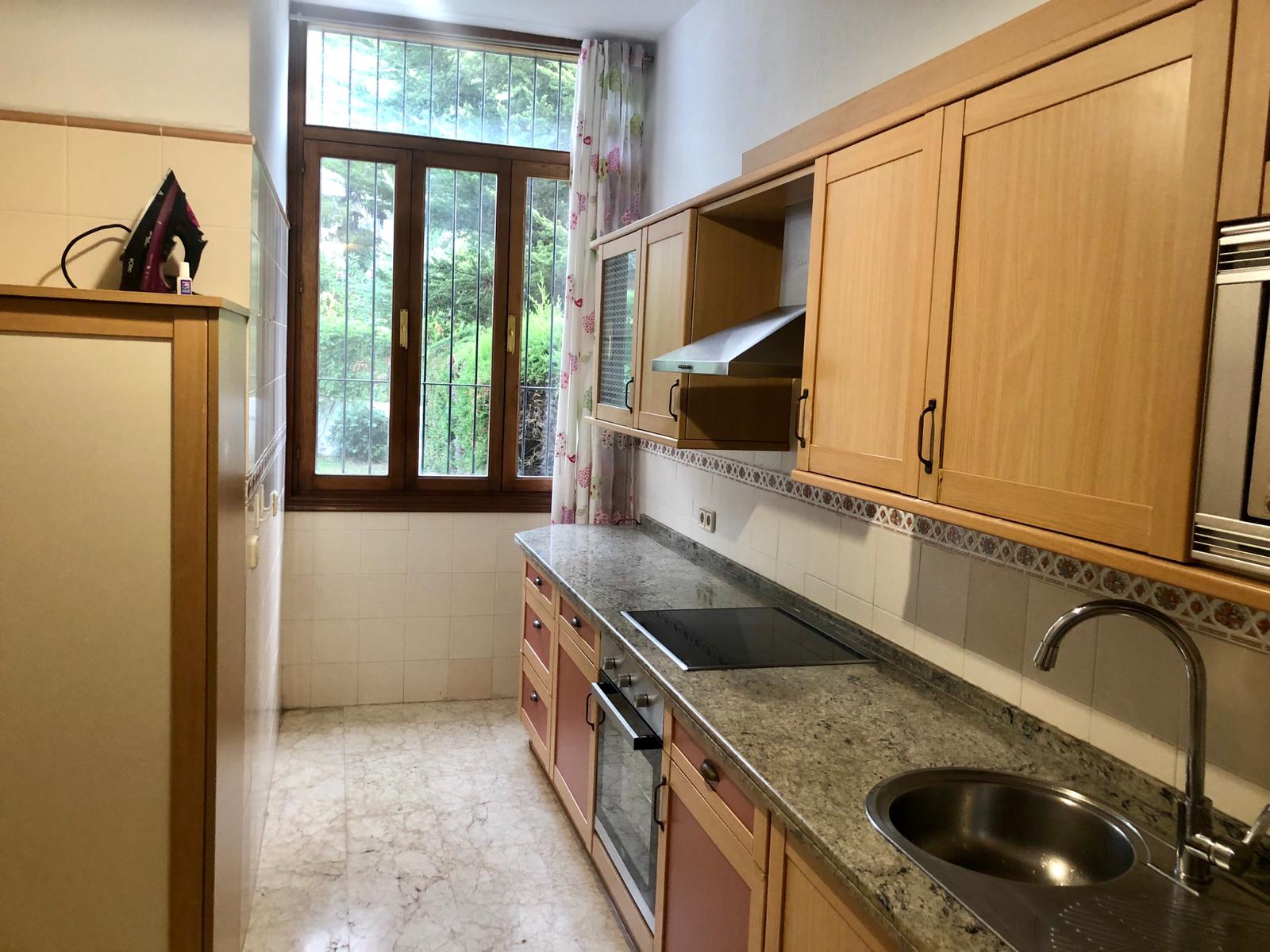 Чалет с частным садом в Эстепоне - mibgroup.es