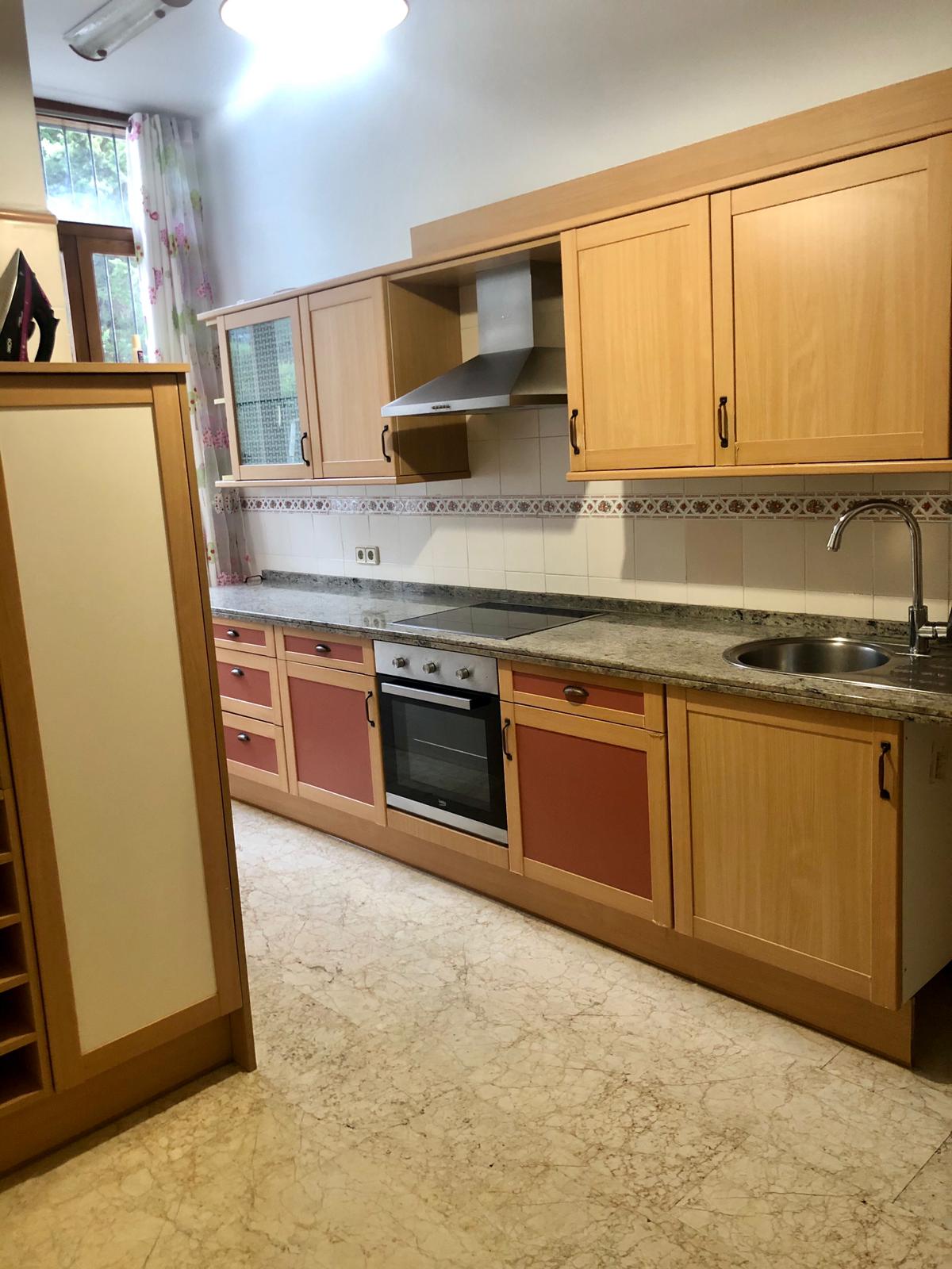 Чалет с частным садом в Эстепоне - mibgroup.es