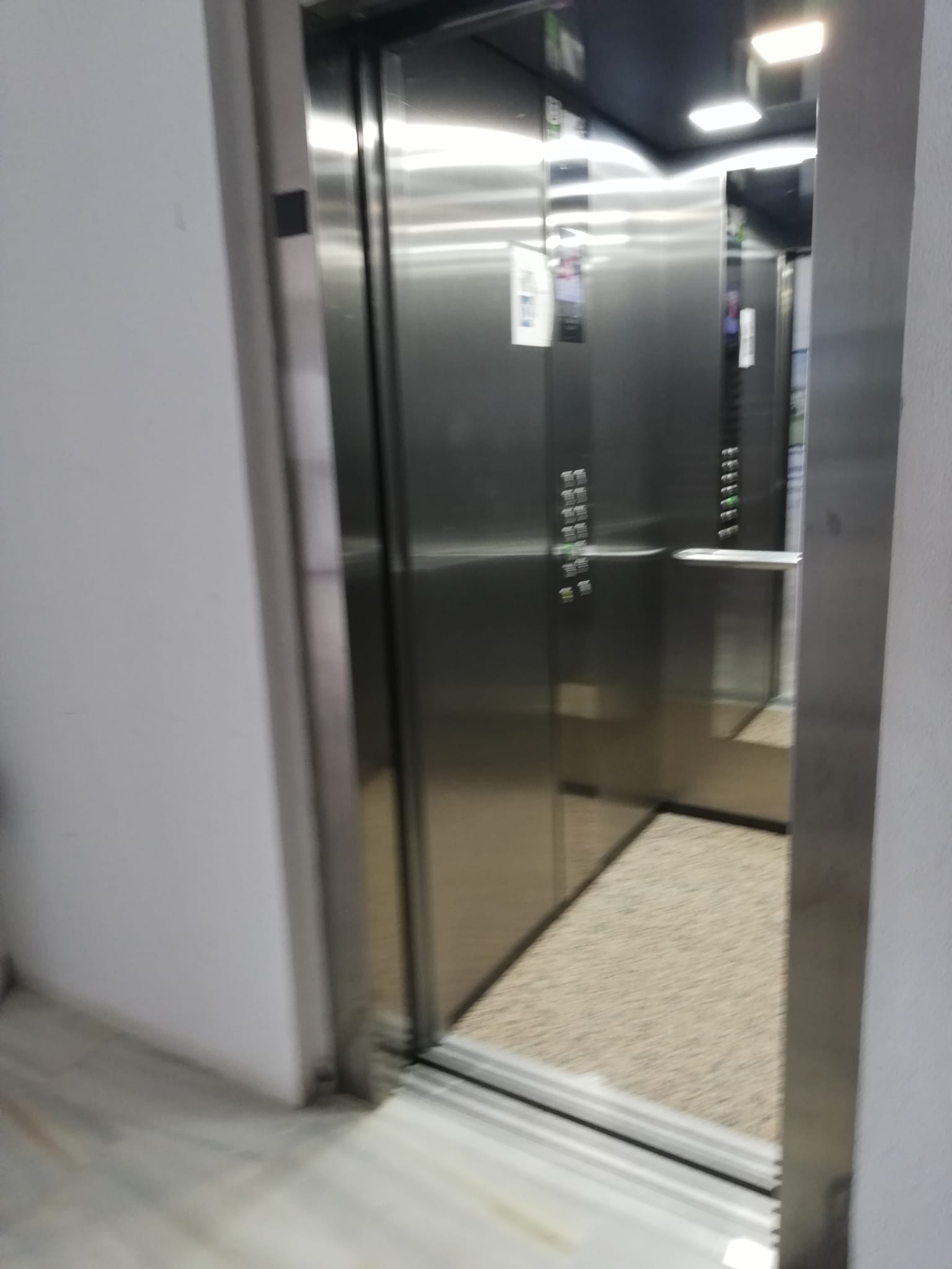 1 спальная квартира в аренду в Эстепоне первая линия моря - mibgroup.es