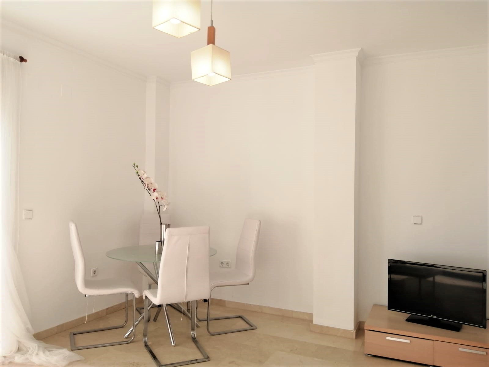 1 спальная квартира в аренду рядом с портом Эстепоны - mibgroup.es