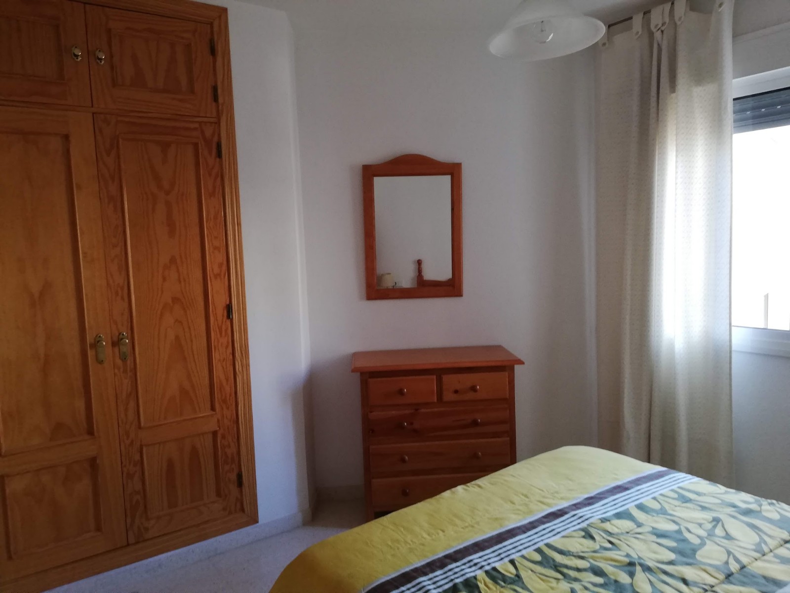 Apartamento de 2 habitaciones en alquiler en Estepona cerca del parque - mibgroup.es