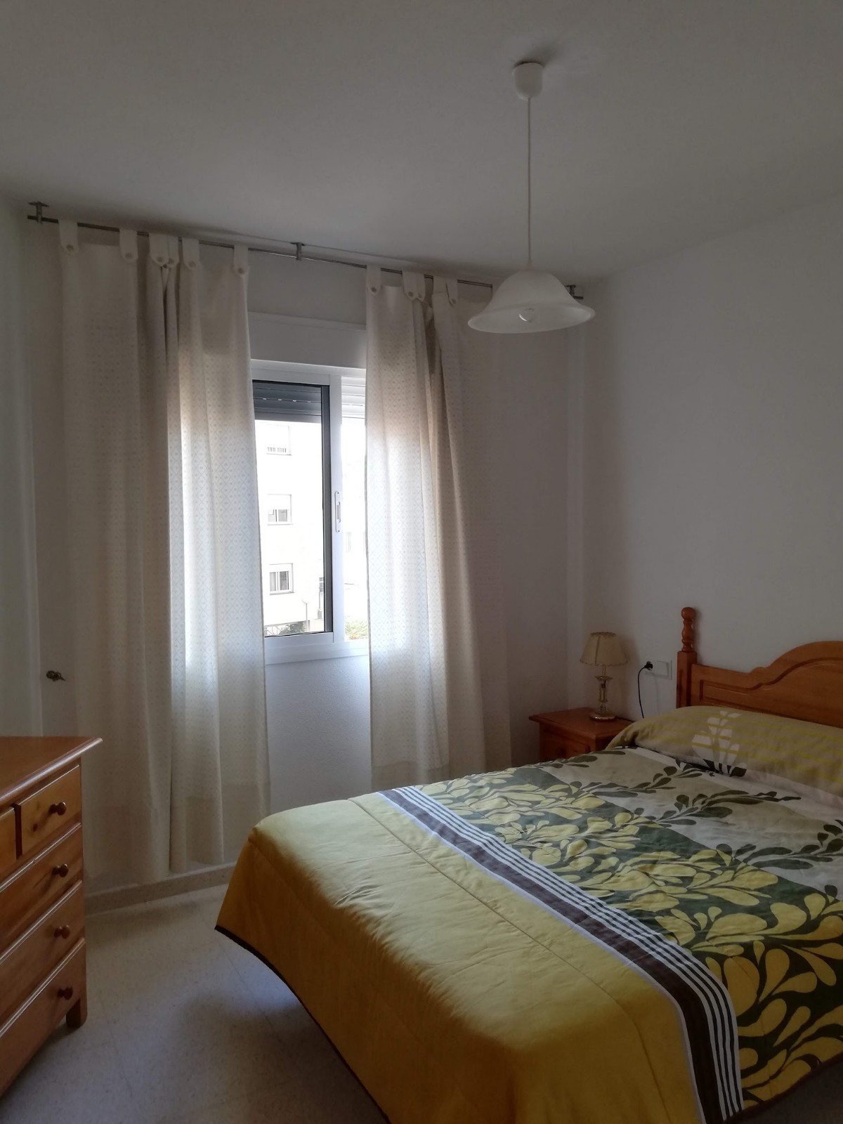 Apartamento de 2 habitaciones en alquiler en Estepona cerca del parque - mibgroup.es