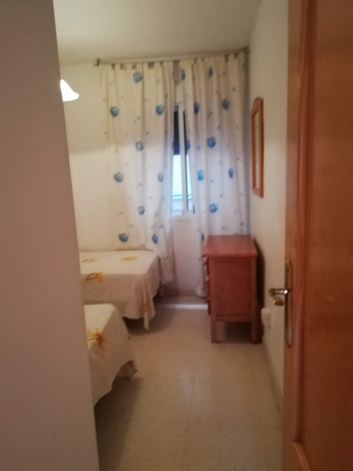 Apartamento de 2 habitaciones en alquiler en Estepona cerca del parque - mibgroup.es