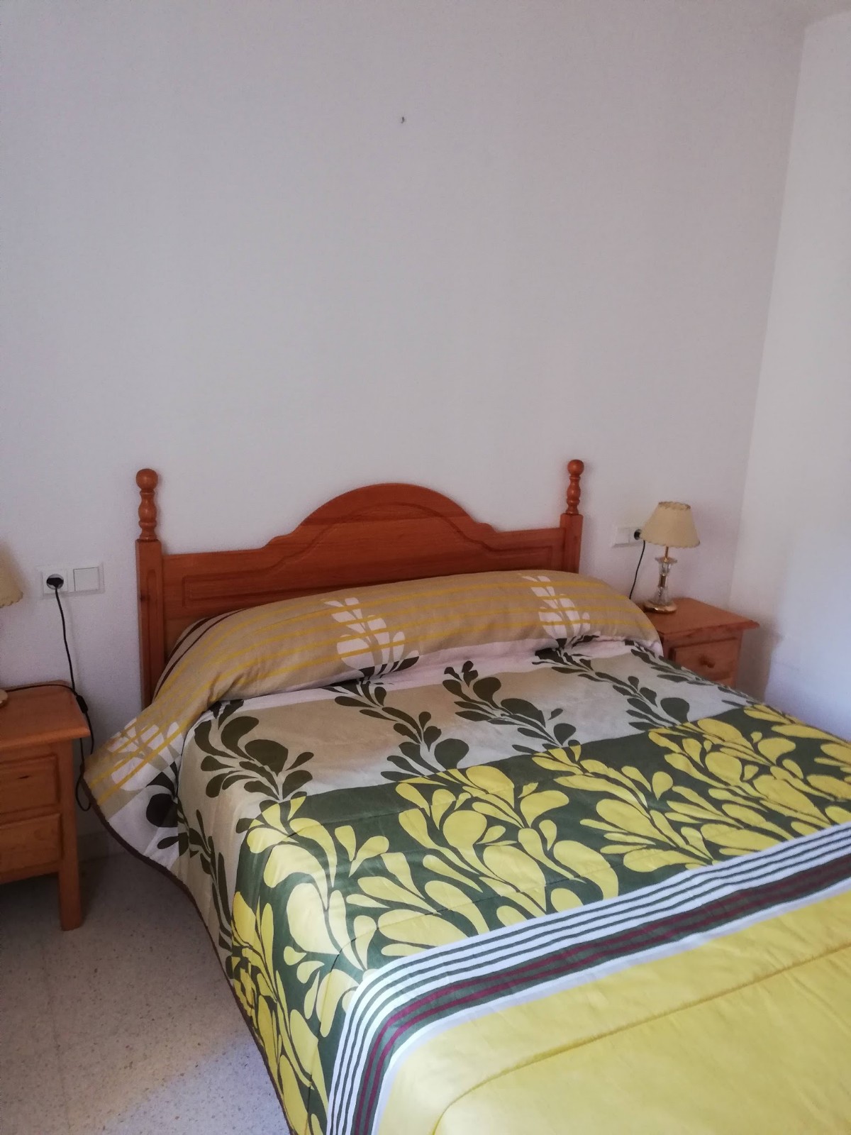 Apartamento de 2 habitaciones en alquiler en Estepona cerca del parque - mibgroup.es