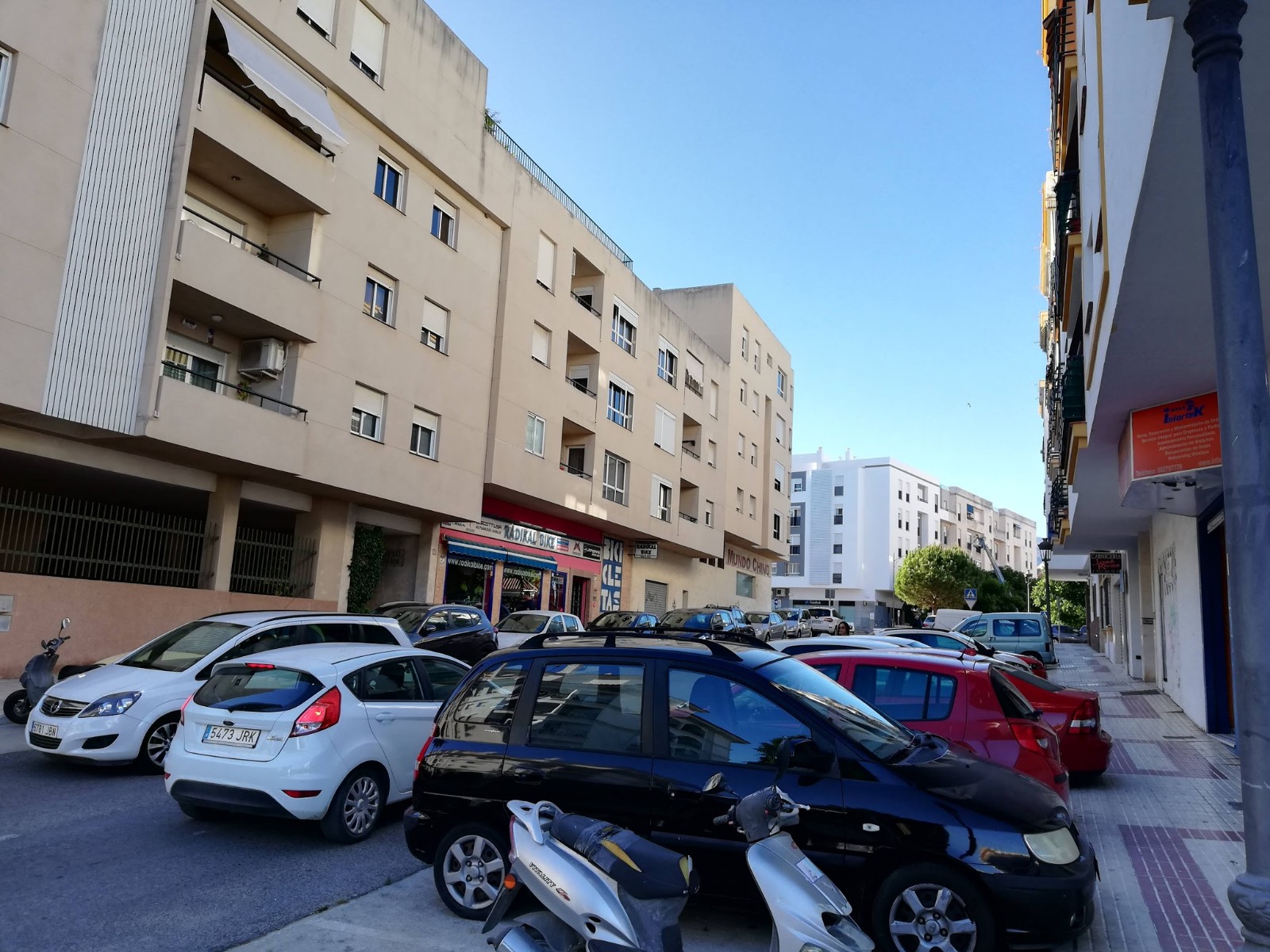 Apartamento de 2 habitaciones en alquiler en Estepona cerca del parque - mibgroup.es