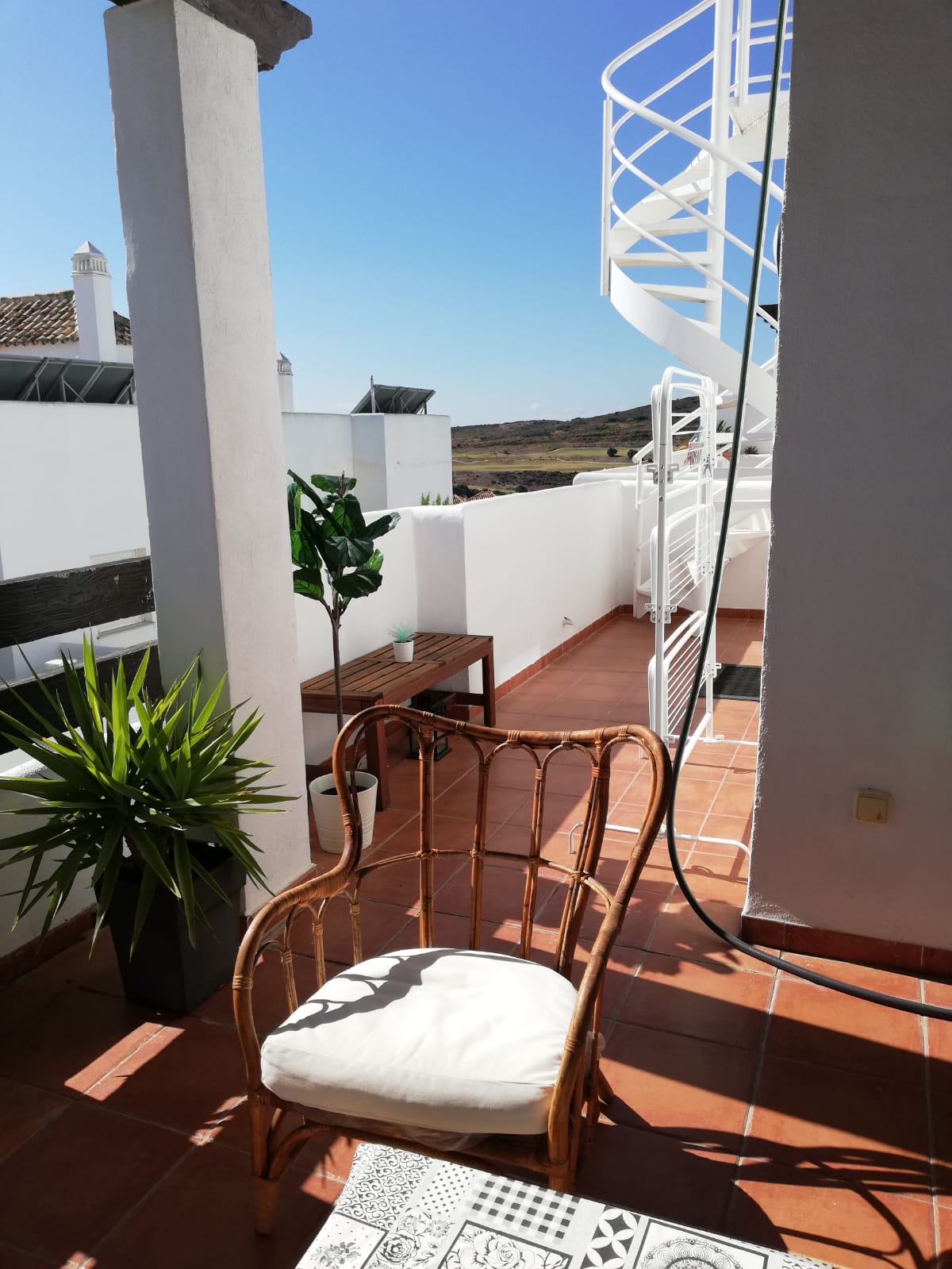 Ático de 2 dormitorios en Valle Romano frente al campo de golf en alquiler - mibgroup.es