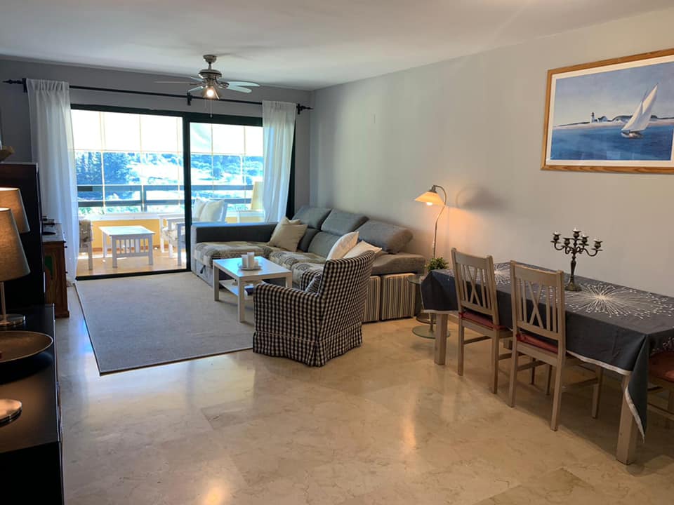 Fantastic 3 bedroom penthouse for rent in Selwo - mibgroup.es
