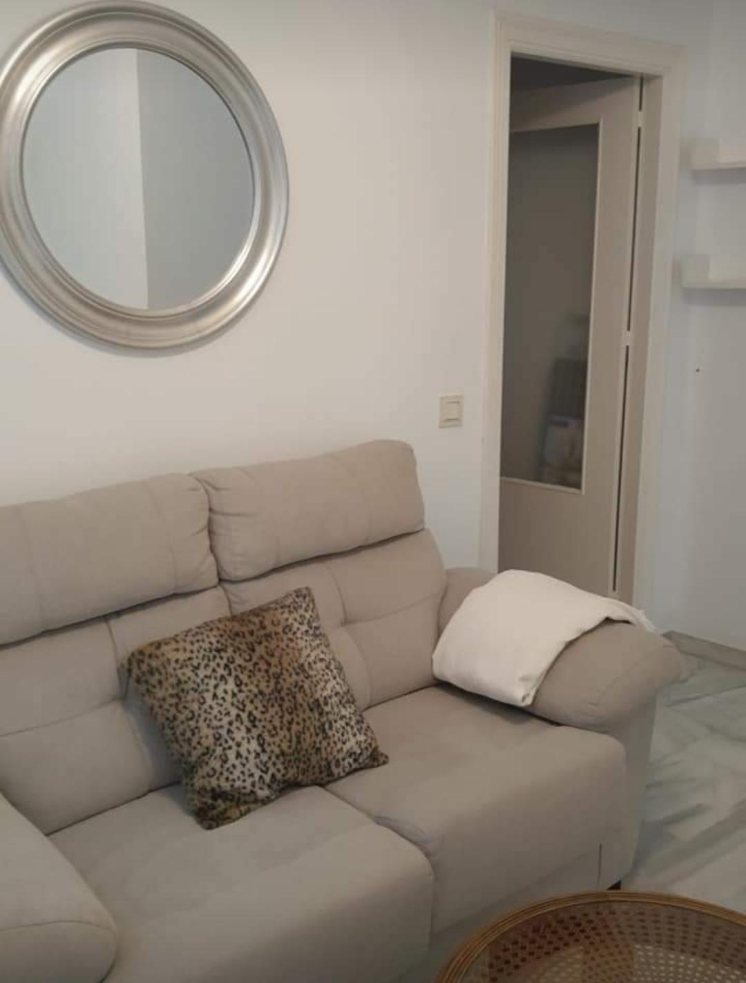 Very bright apartment for rent in the center of Estepona. - thumb - mibgroup.es