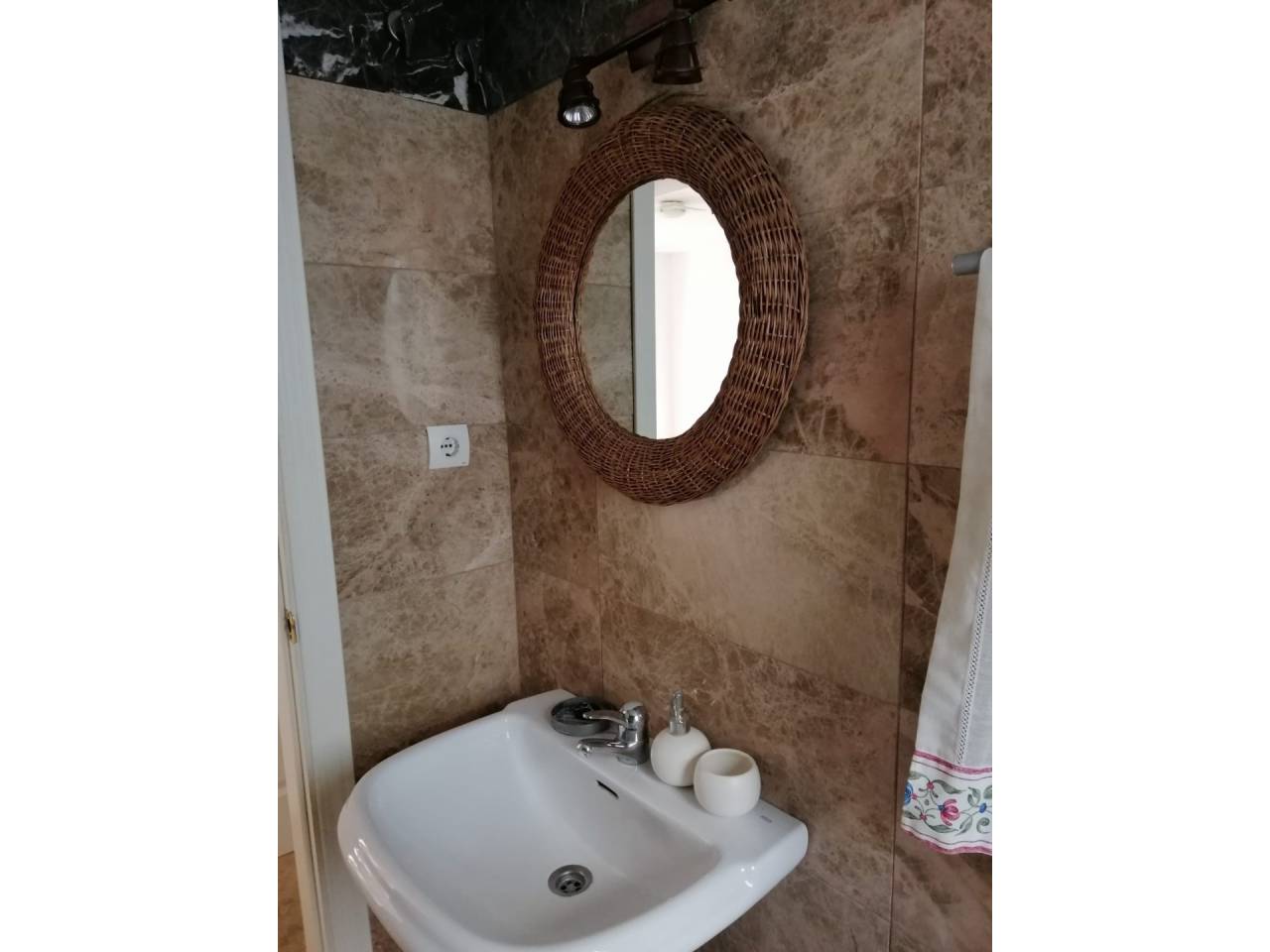 Квартира в аренду в Reina Sofia Puerto - Plaza de Toros, Estepona - mibgroup.es