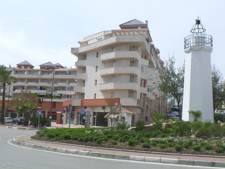 Apartment for rent in Avenida Puerta del Mar, Puerto - Plaza de Toros, Estepona - mibgroup.es