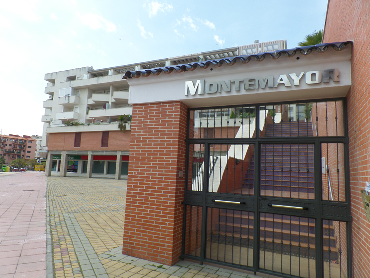 Apartment for rent in Avenida Puerta del Mar, Puerto - Plaza de Toros, Estepona - mibgroup.es