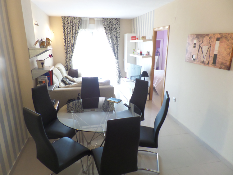 Apartment for rent in Avenida Puerta del Mar, Puerto - Plaza de Toros, Estepona - mibgroup.es