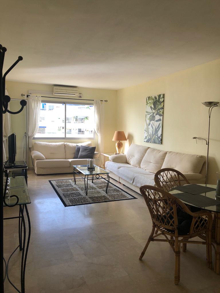 One bedroom apartment in the port of Estepona for rent - thumb - mibgroup.es