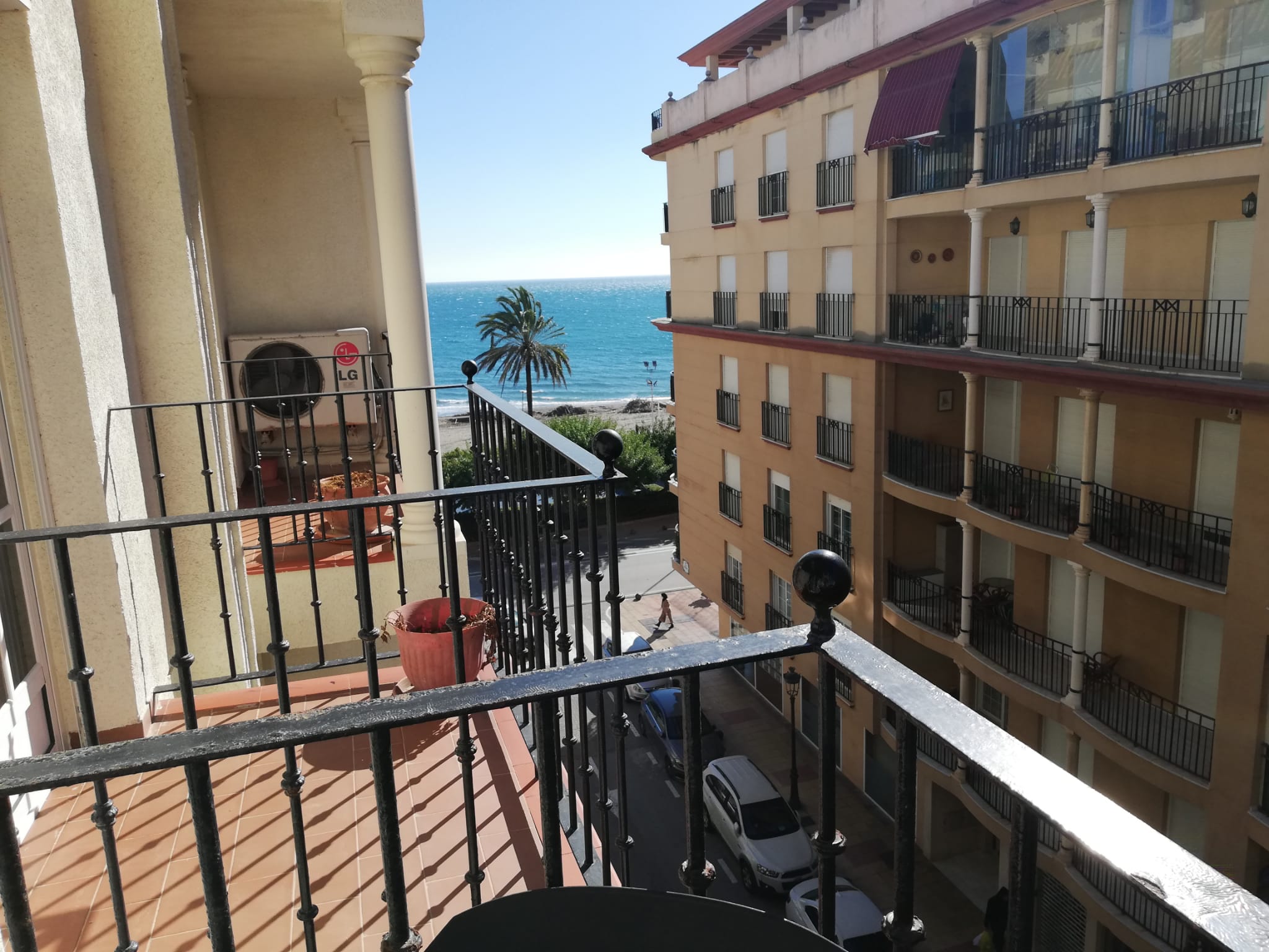 The 2-bedroom apartment for rent in av. Espana, Estepona - mibgroup.es