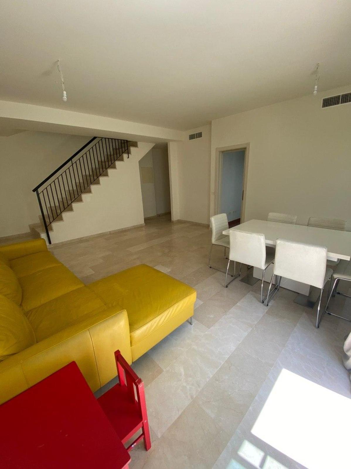 Просторный дуплекс в Valle Romano на гольф-поле Эстепоны - mibgroup.es