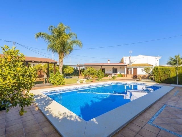 Se alquila casa de 2 habitaciones en Alhaurín el Grande - mibgroup.es