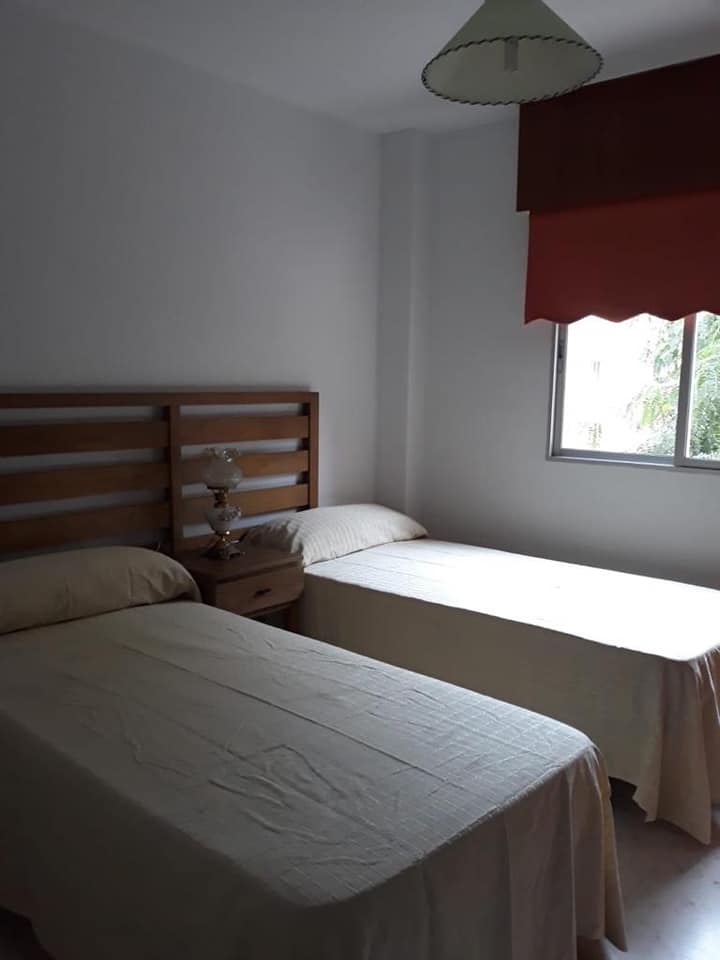 Apartamento de 4 habitaciones en alquiler en zona Huerto nuevo, Estepona - mibgroup.es