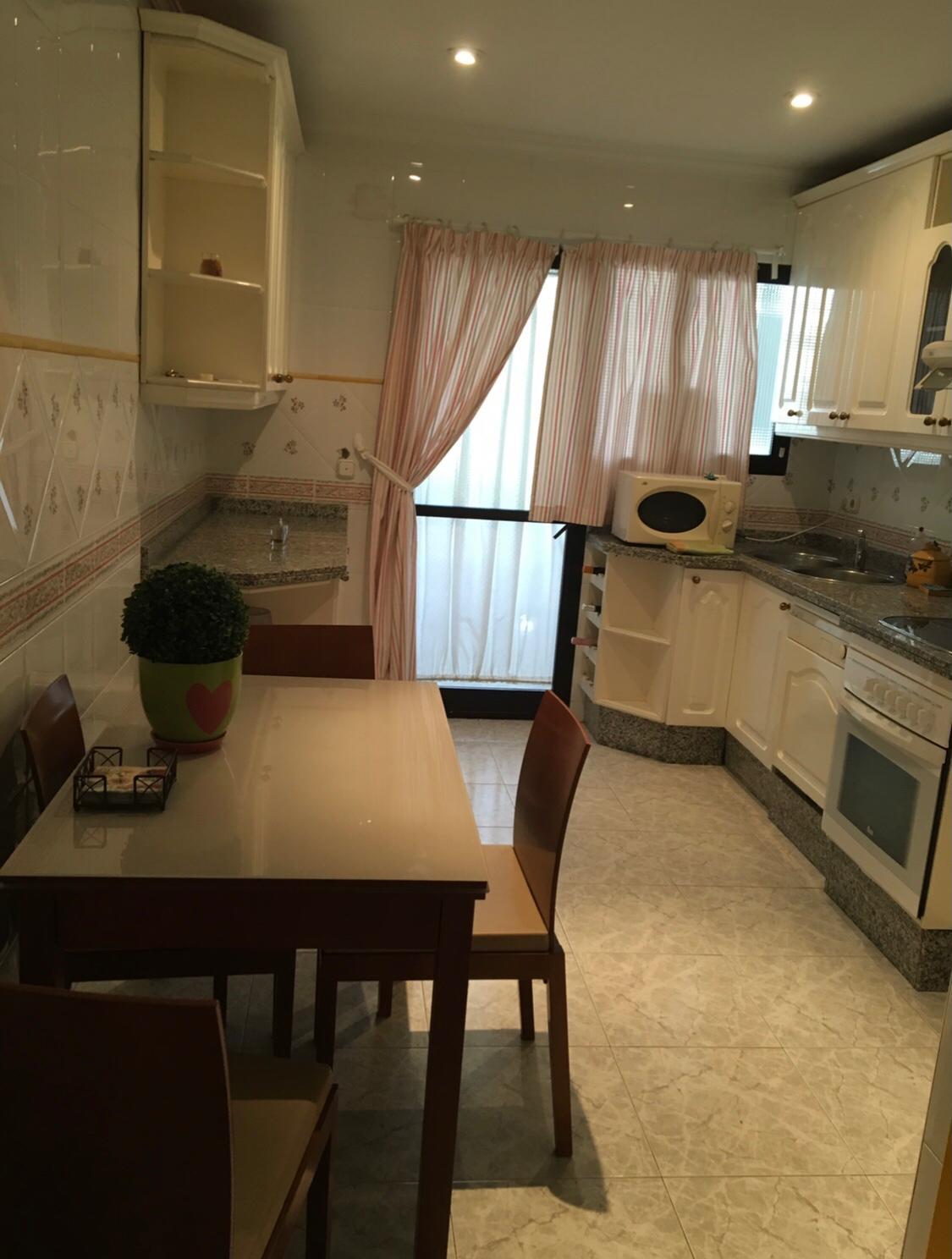 3 bedroom apartment for rent in Estepona on Avenida Andalusia - mibgroup.es