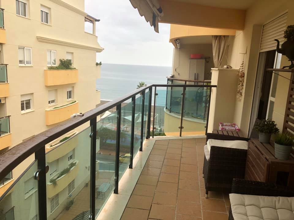 2 bedroom apartment for rent in Estepona on the first line - mibgroup.es