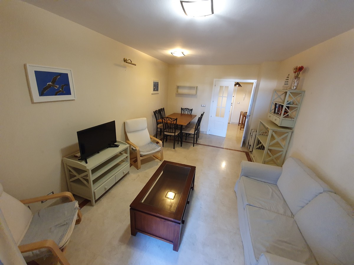 2 bedroom apartment for rent in San Luis de Sabinillas on the first line - mibgroup.es