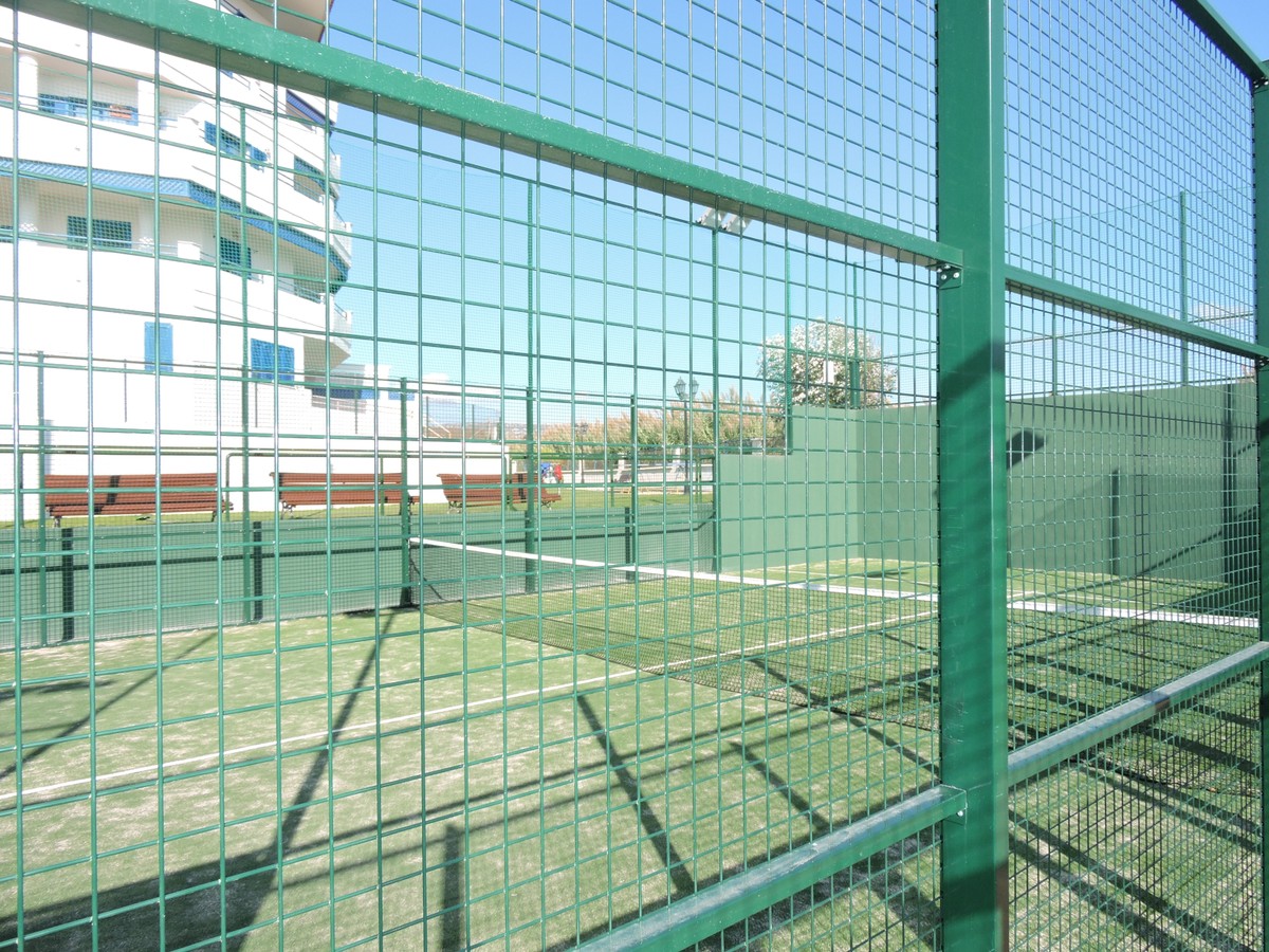 2 bedroom apartment for rent in San Luis de Sabinillas on the first line - mibgroup.es