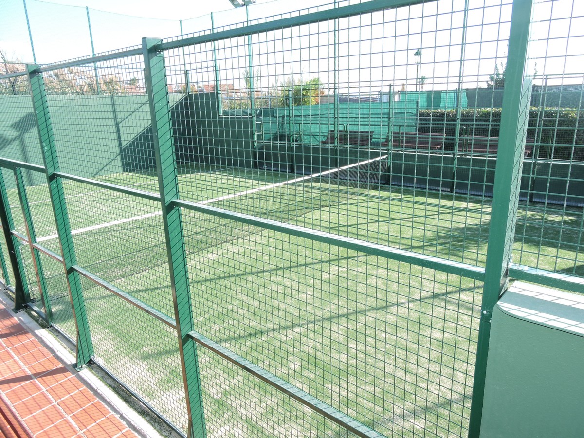 2 bedroom apartment for rent in San Luis de Sabinillas on the first line - mibgroup.es