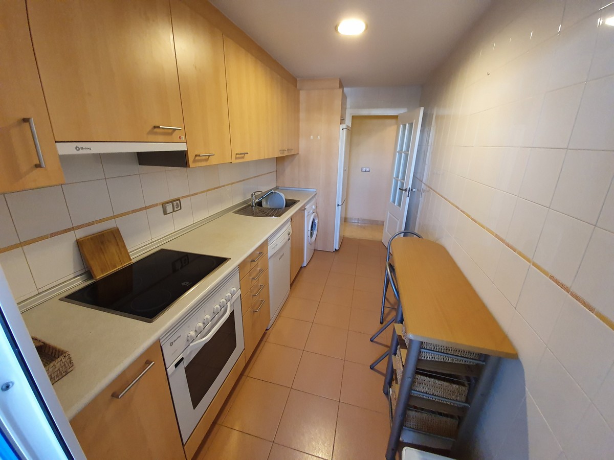 2 bedroom apartment for rent in San Luis de Sabinillas on the first line - mibgroup.es