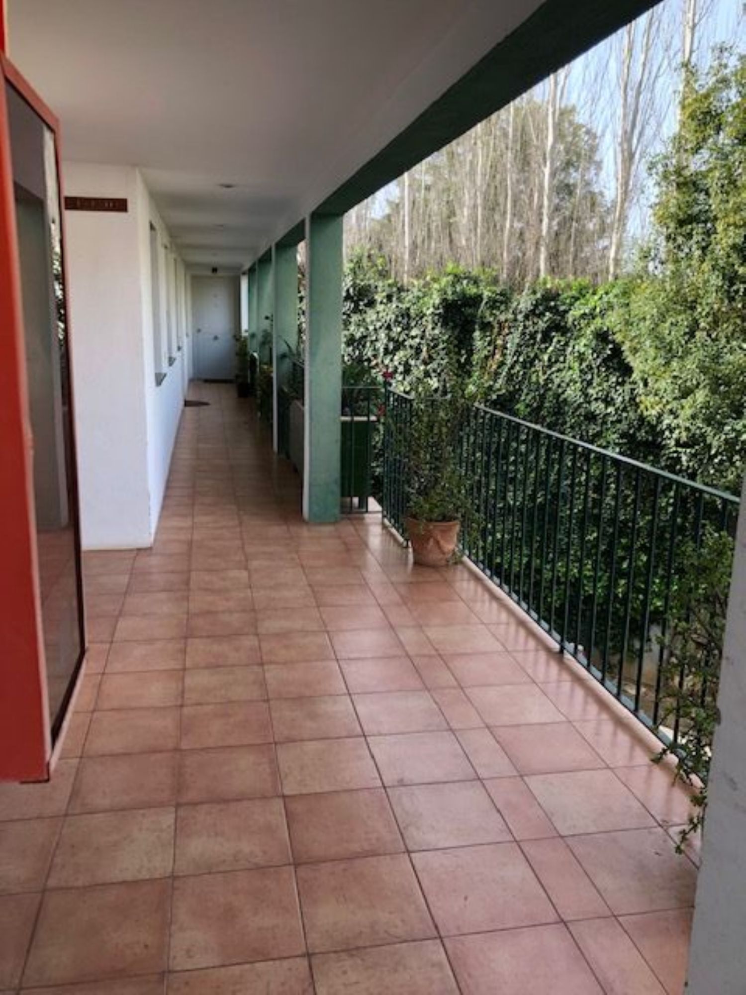 Apartamento de 3 dormitorios en venta en la zona de Atalaya, Estepona - mibgroup.es