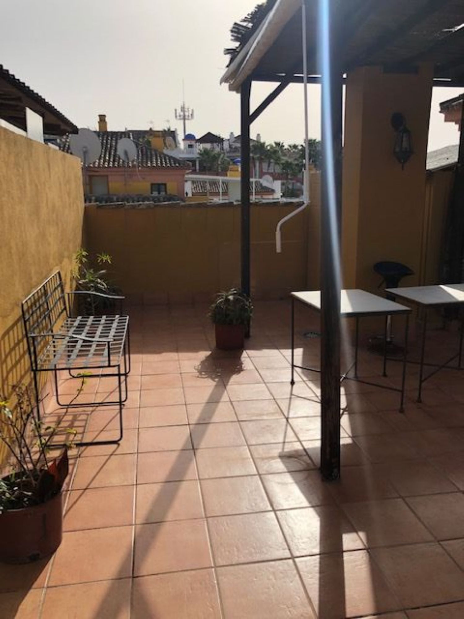 Apartamento de 3 dormitorios en venta en la zona de Atalaya, Estepona - mibgroup.es