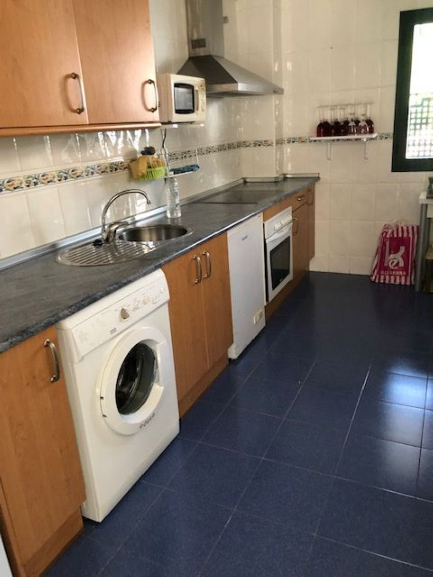 Apartamento de 3 dormitorios en venta en la zona de Atalaya, Estepona - mibgroup.es