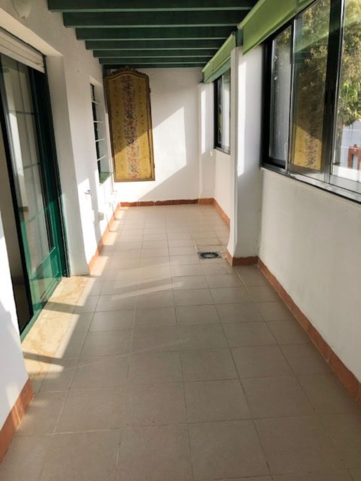 Apartamento de 3 dormitorios en venta en la zona de Atalaya, Estepona - mibgroup.es