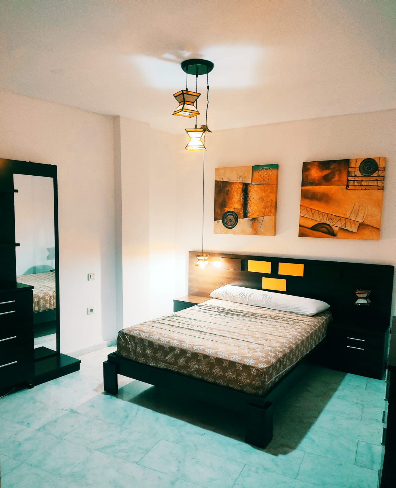Se alquila piso de 2 dormitorios en el centro de Estepona con garaje - thumb - mibgroup.es